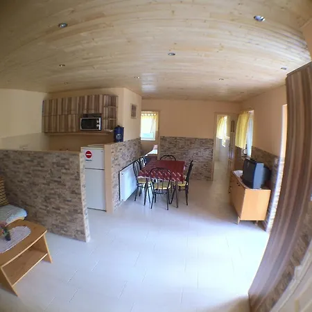 Granada Medences Apartmanhaz